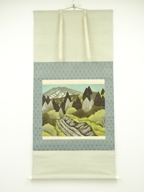 JAPANESE HANGING SCROLL / HAND PAINTED / EARLY SPRING